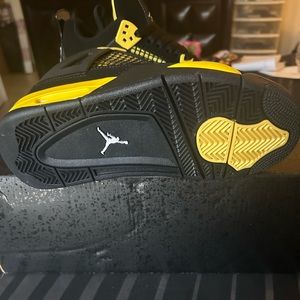 Air Jordan Retro 4